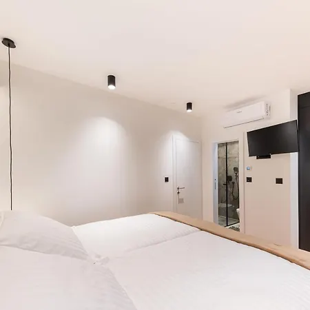 ヴィラ 360 トロギール