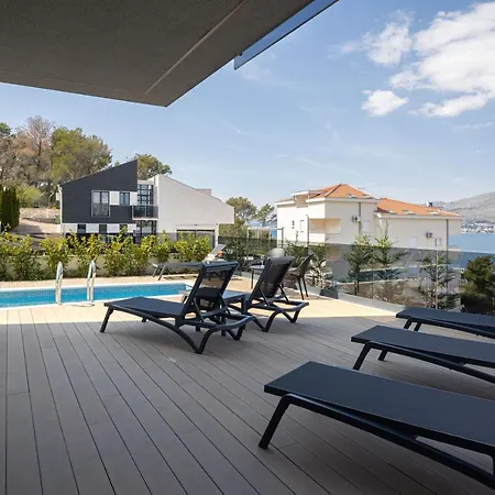 360 * Trogir